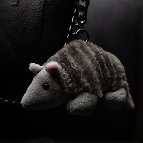 LLAVERO PELUCHE ARMADILLO