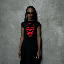 Cargar imagen en el visor de la galería, CAMISETA MUJER SKULL RED PAINT