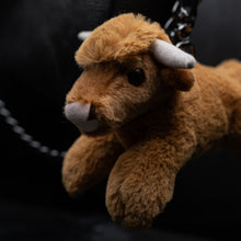 Cargar imagen en el visor de la galería, Llavero Peluche Bull