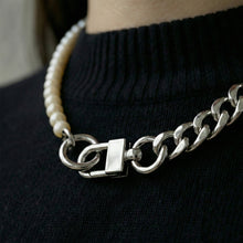 Cargar imagen en el visor de la galería, Collar Cadena Silver Pearls