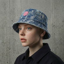 Cargar imagen en el visor de la galería, GORRO Bucket Denim Ripped Skull
