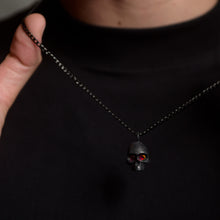 Cargar imagen en el visor de la galería, COLLAR CRÁNEO OJOS DE CRISTAL SWAROVSKI®