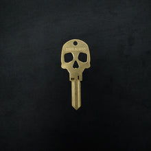 Cargar imagen en el visor de la galería, SET 2 LLAVES UNIVERSAL SKULL KEY SILHOUETTE