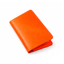 Cargar imagen en el visor de la galería, Porta Pasaporte Cuero Colors