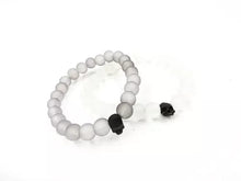 Cargar imagen en el visor de la galería, PULSERA CAUCHO CRÁNEO MINI