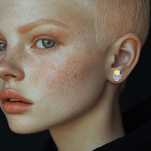 Cargar imagen en el visor de la galería, ARETES CALAVERA CRISTAL  SUNRISE