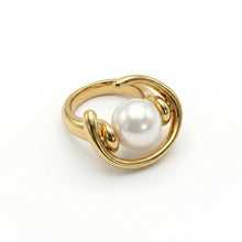 Cargar imagen en el visor de la galería, Anillo Gold Orbit Pearl