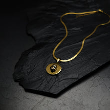 Cargar imagen en el visor de la galería, COLLAR SKULL GOLD SWAROVSKI EYES