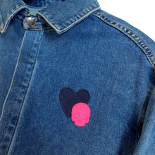 Cargar imagen en el visor de la galería, Heartbreak Pink Skull Denim Shirt