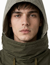 Cargar imagen en el visor de la galería, Nylon Hood Collar