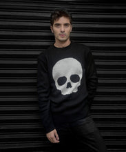 Cargar imagen en el visor de la galería, SUETER PUNTO SKULL WHITE