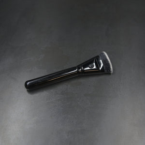 BROCHA NEGRA PLANA PARA MAQUILLAJE
