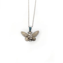 Cargar imagen en el visor de la galería, COLLAR BUTTERFLY ACERO CRÁNEO INCRUSTADO