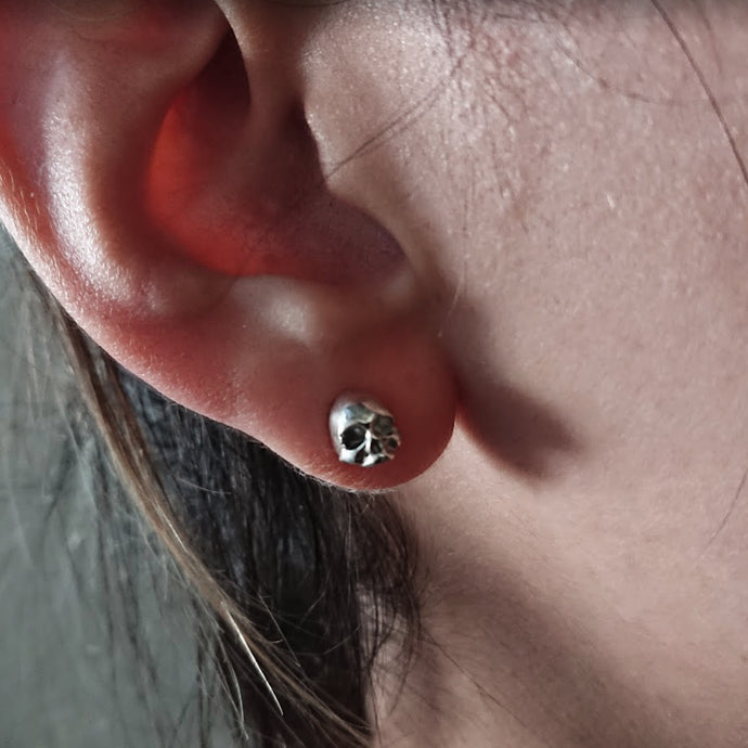 ARETES CRÁNEO PLATA 925