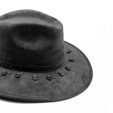 Cargar imagen en el visor de la galería, SOMBRERO EDICION ESPECIAL CRÁNEOS